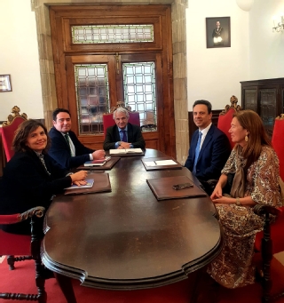 De izda. a derecha, Lucía Rodríguez-Vigil Iturrate, Fernando Ruiz Llorente, Jesús María Chamorro González,  Jorge Punset Fernández y María Luisa Barrio Bernardo-Rúa 